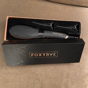 Foxybae Hair Straightening Brush